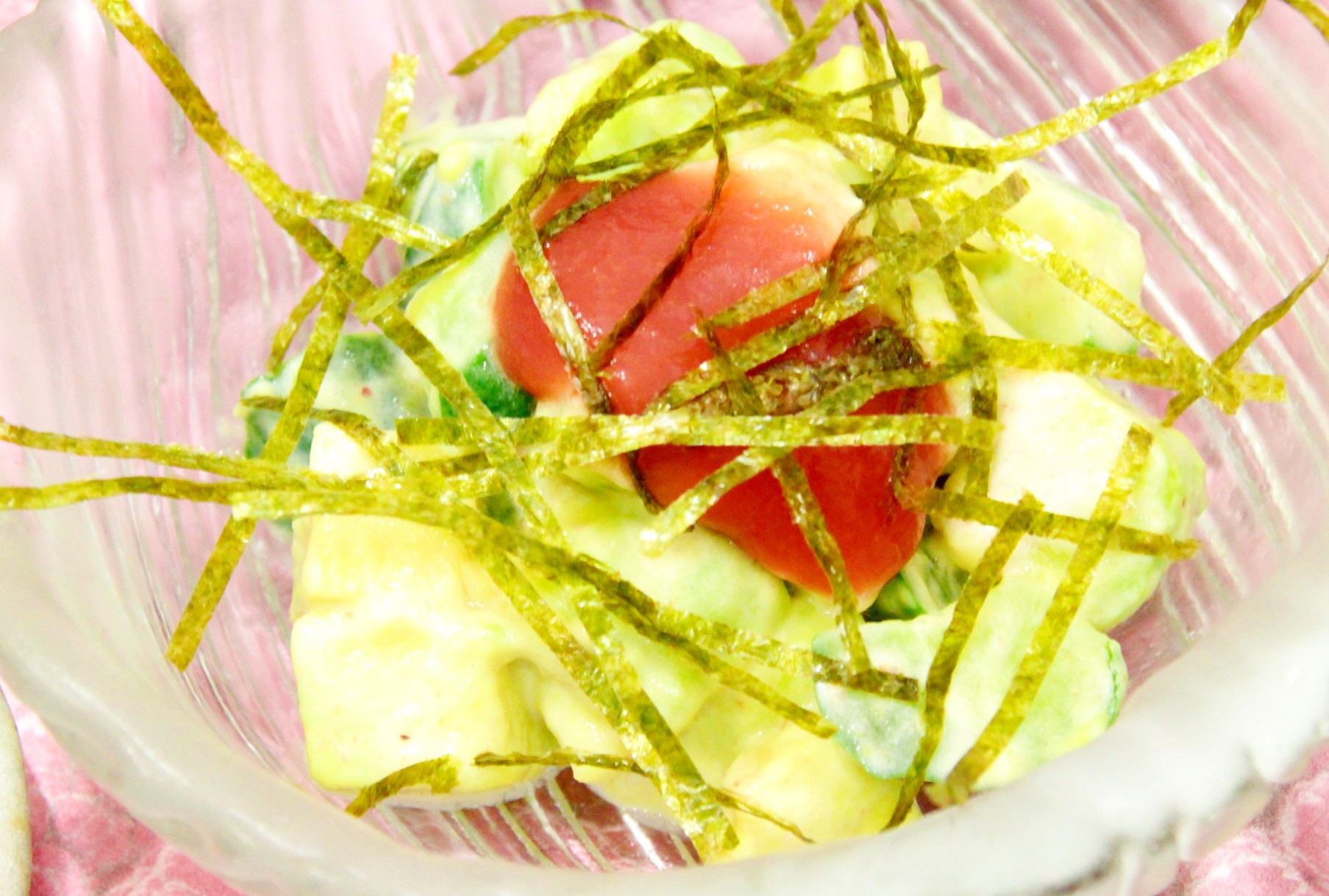 きゅうりと梅の和え物焼き海苔添え