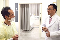 徐宏伟医師（Dr.Xu Hongwei）が来院